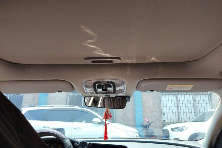 Used Hyundai Elantra 2021 1.5L CVT GLX Elite Edition Headliner