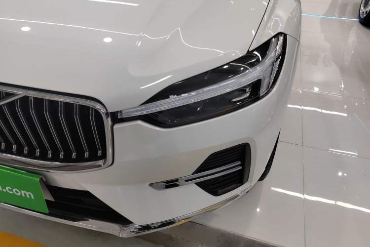 Used Volvo XC60 2024 B5 4x4 Smart Luxury Edition