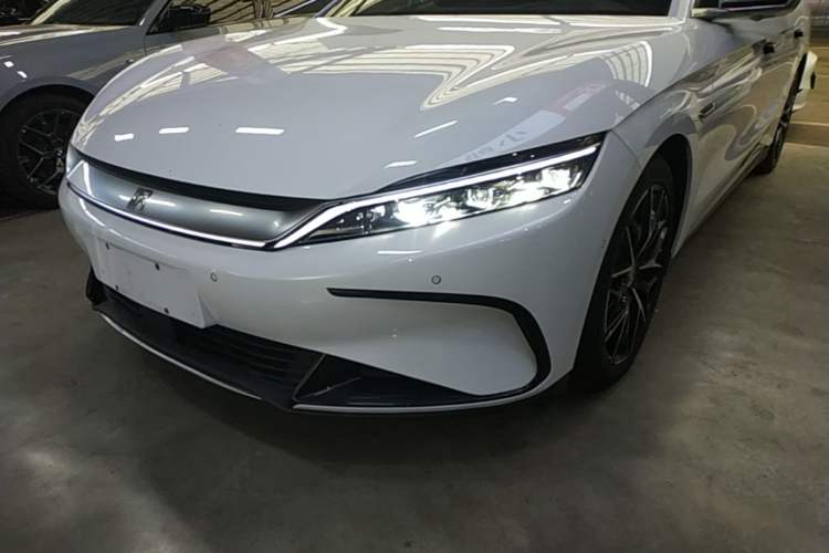 Used BYD Han 2022 EV Genesis Edition 610KM All-Wheel Drive Premium Model
