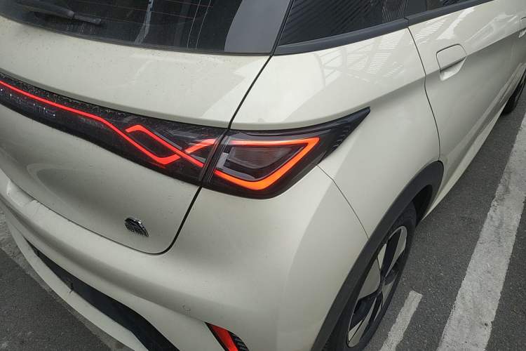 Used BYD Dolphin 2023 420 km Fashion Edition
