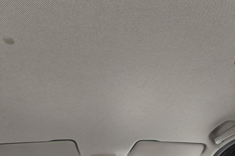 Used Wuling Hongguang 2019 1.5L S Basic Version China VI Standard LAR Headliner