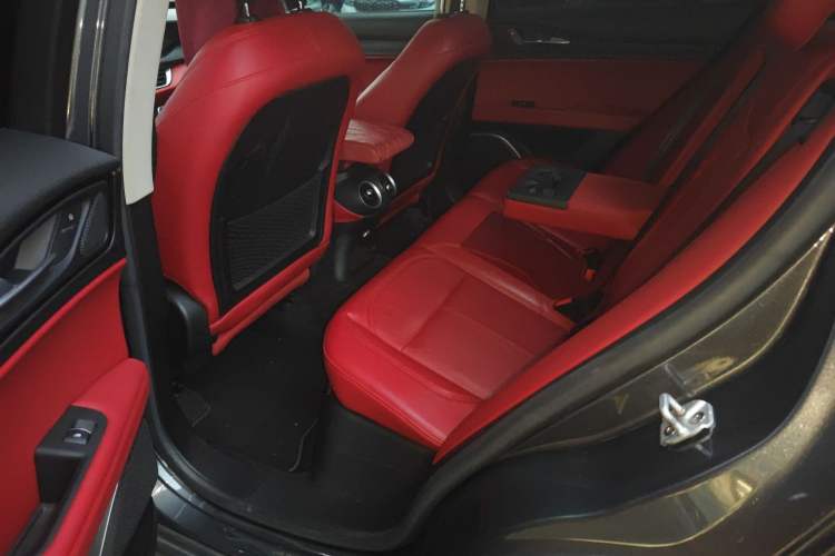 Used Alfa Romeo Stelvio 2017 2.0T 280HP Luxury Edition