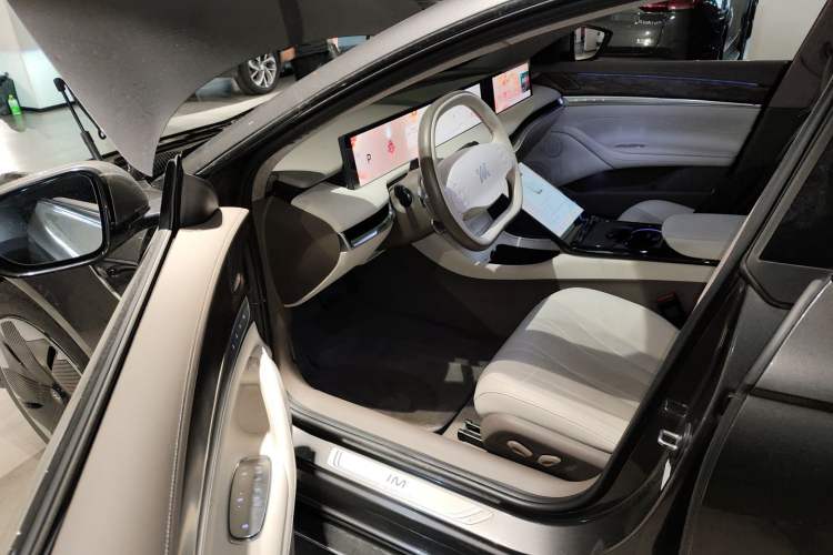 Used IM L7 2022 Dynamic Model