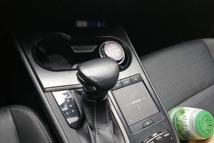 Used Lexus UX 2019 260h Explore-Cool Edition China V Standard
