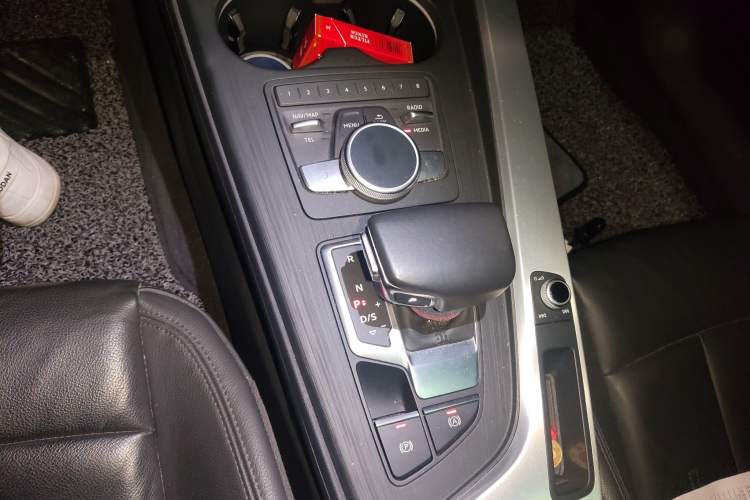 Used Audi A4L 2019 40 TFSI Fashion Edition China VI Emission Standard
