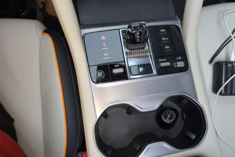 Used BYD Song PLUS New Energy 2023 Champion Edition EV 520KM Prestige Model Gear Lever