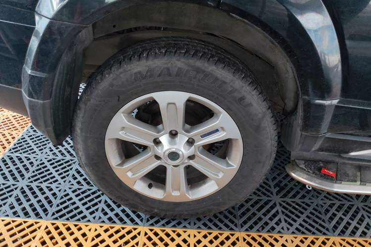 Used Haval H5 Classic 2016 Classic Edition 2.0T Manual Two-Wheel Drive Elite Model Right Rear Wheel Hub