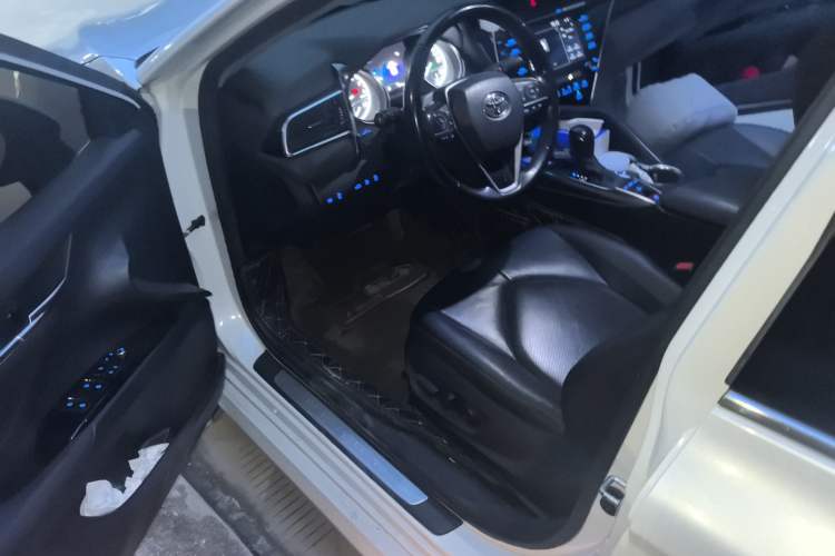 Used Toyota Camry 2018 2.5G Luxury Edition
