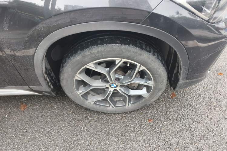 Used BMW X1 2021 sDrive20Li Premium Edition Right Front Wheel Hub