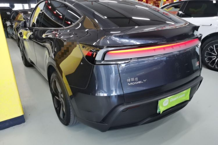 Used Tesla Model Y 2025 Rear-Wheel Drive First Edition
