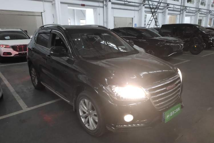 Used Haval H2 2016 Red-Label 1.5T Manual Two-Wheel Drive Luxury Model Front Right 45 Deg