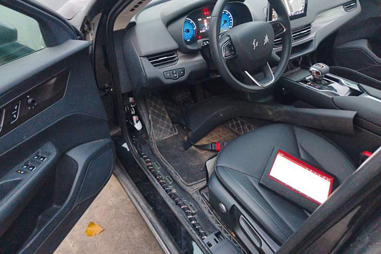 Used Hongqi E-QM5 2022 431 km Charge & Enjoy Edition