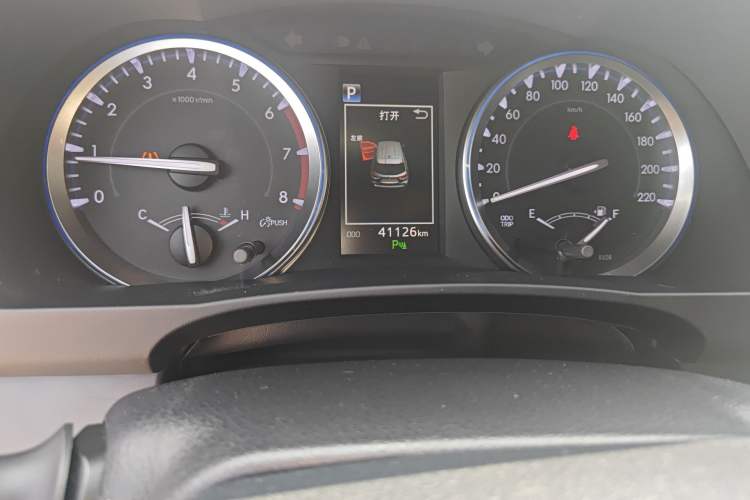 Used Toyota Highlander 2018 2.0T Four-Wheel Drive Luxury Edition 7 Seats China V Emission Standard