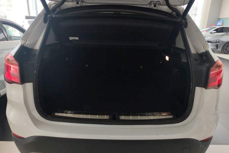 Used BMW X1 2018 sDrive18Li Luxury Model
