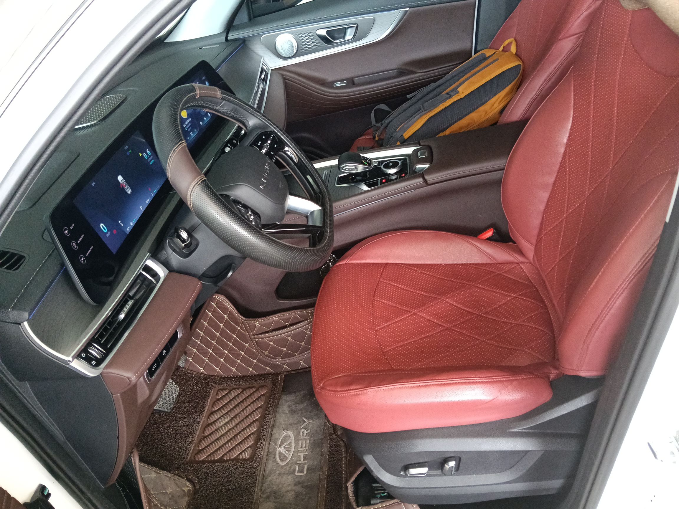 Переднее сиденье в автомобиле