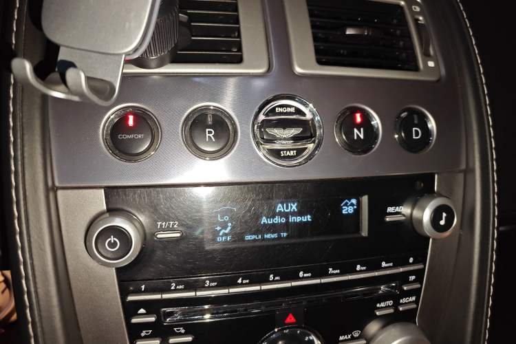 Used AstonMartin V8 Vantage 2011 4.7L Sportshift Coupe