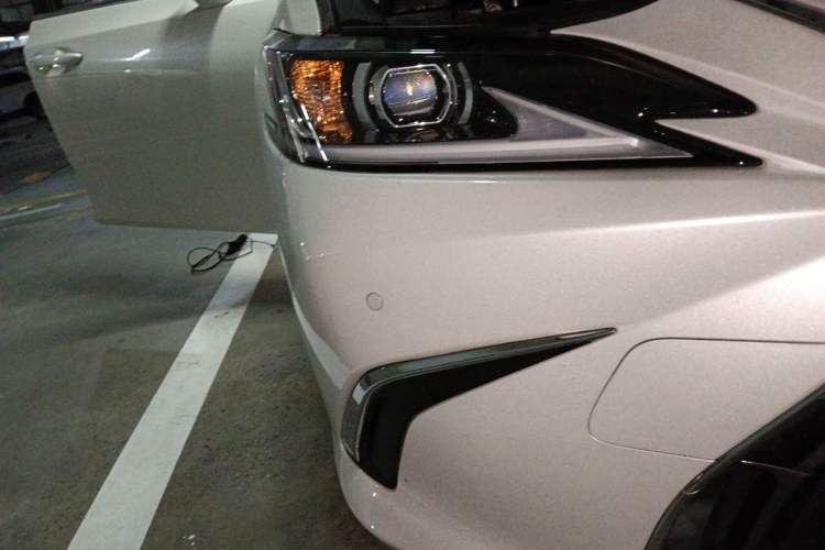 Used Lexus ES 2023 200 Excellence Edition
