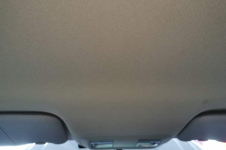 Used Dongfeng Aeolus Yixuan 2023 Mach Edition 1.5L Automatic Chasing Wind Version Headliner