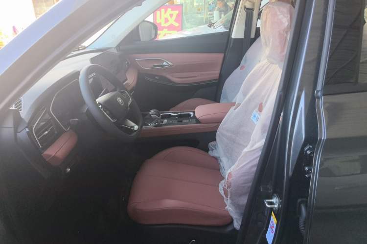 Used Changan CS75 2026 Model PRO 1.5T DCT Prestige 7-Seater