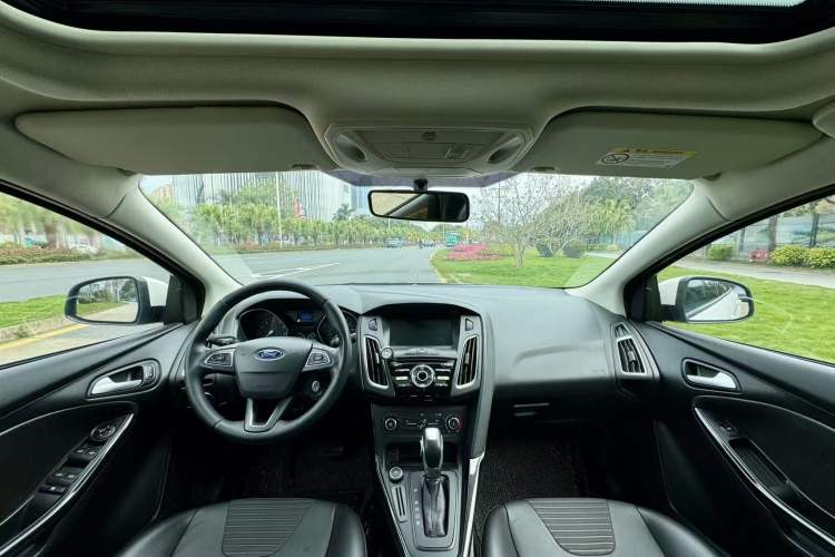 Used Ford Focus 2018 Sedan Classic 1.6L Automatic Trendy SmartDrive Edition