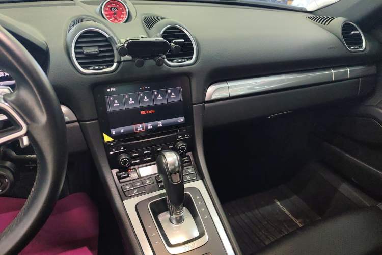 Used Porsche 718 2018 Cayman 2.0T
