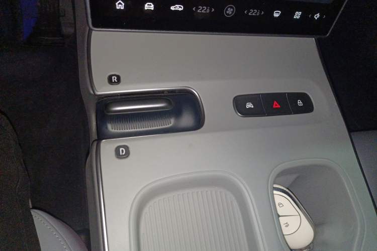 Used Nio ET5T 2024 75kWh Touring Gear Lever