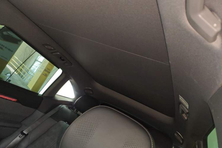 Used Zeekr 7X 2025 100 kWh Long-Range Rear-Wheel Drive with Intelligent Driving Features
