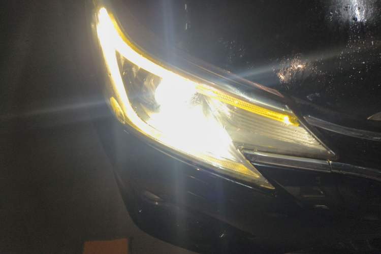 Used Toyota Reiz 2013 2.5V Shangrui Edition Right Front Headlight