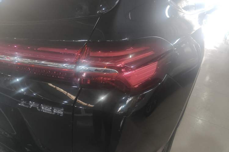 Used Buick Envision 2025 Encore Plus 28T All-Wheel-Drive Platinum Edition