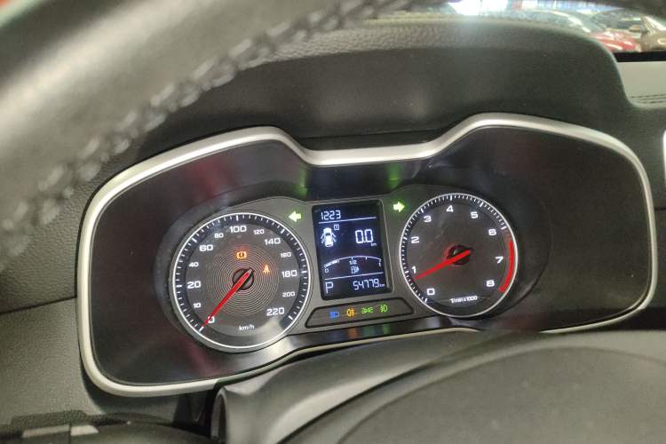 Used MG ZS 2018 1.5L Automatic Luxury Edition China V Standard
