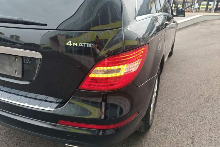 Used Mercedes-Benz R-Class 2017 R 320 4MATIC Business Edition Prestige Model Right Rear Taillight