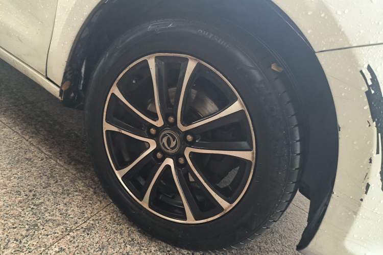 Used FORTHING S500 2016 1.5L Manual Luxury Version II Right Front Wheel Hub