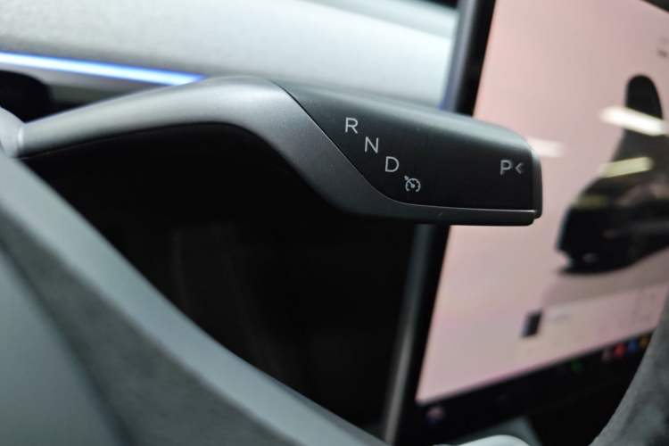 Used Tesla Model Y 2023 Rear-Wheel-Drive Version
