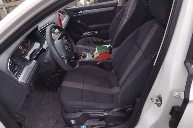 Used Volkswagen Lamando 2019 230TSI DSG Vision Edition China VI Standard
