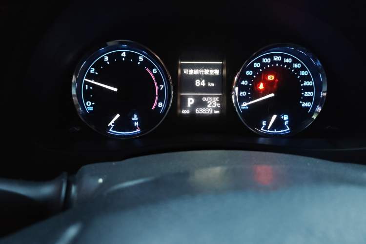 Used Toyota Corolla 2017 Revised Version 1.2T S-CVT GL-i Leather Edition Odometer Close Up