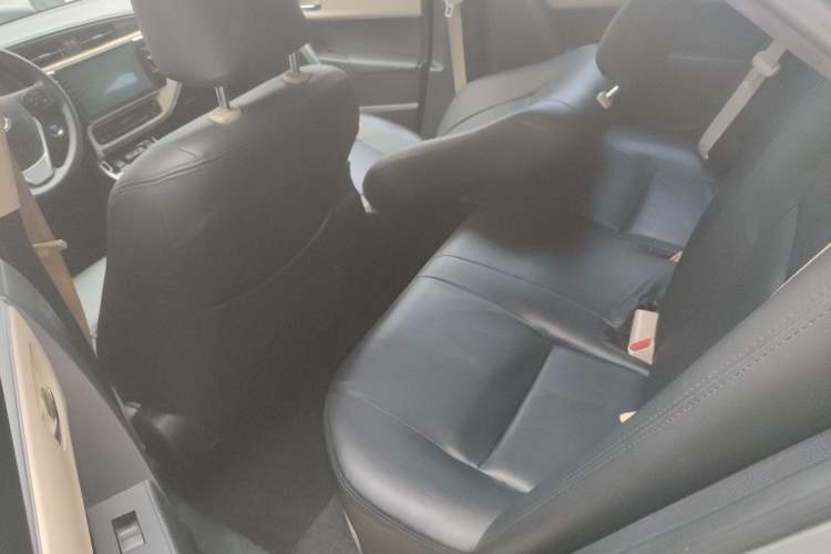 Used Toyota Levin 2017 Revised Dual-Engine 1.8H GS E-CVT Elite Sunroof Version China V Standard
