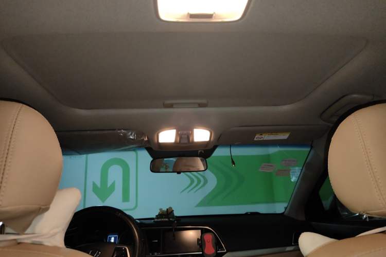 Used Hyundai Elantra (6th Generation / Lingdong) 2016 1.6L Automatic ZhiXuan – Elite Version Headliner