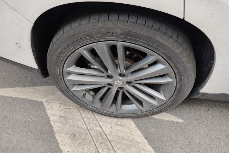 Used Leapmotor C16 2026 All-Electric 630 LiDAR Zhizun Edition 6 Seats