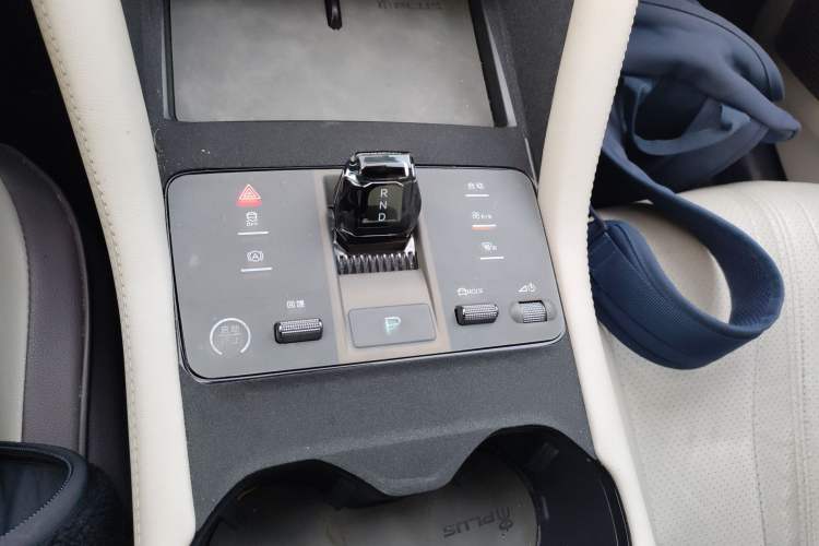 Used BYD Song PLUS New Energy 2025 EV 520km Luxury Version
