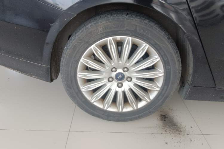 Used Ford Mondeo 2013 2.0L GTDi 200 Fashion Edition Exterior 5