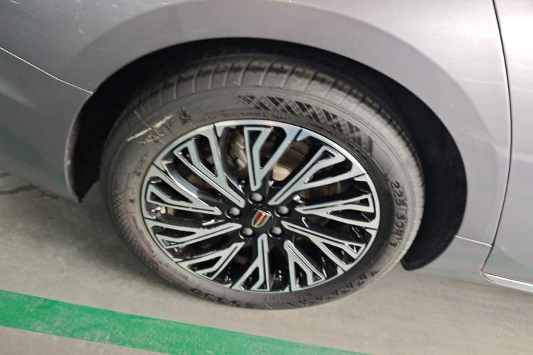 Used Hongqi H5 2024 2.0T Automatic Smart Connect Flagship Edition
