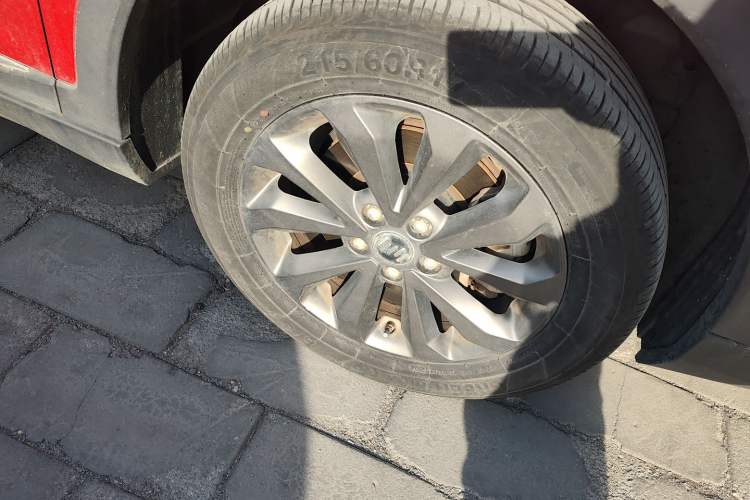 Used WM Motor EX5 2018 EX5 400 Lite Exploration Edition Right Front Wheel Hub