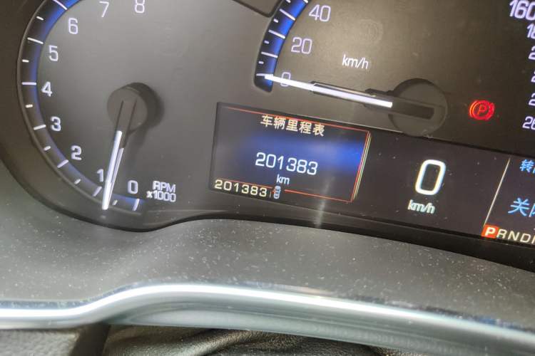 Used Cadillac SRX 2014 3.0L Elite Model Odometer Close Up
