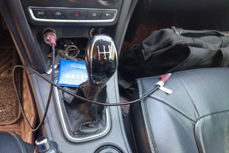 Used Chery Tiggo 3 2016 1.6L Manual Fashion Edition Gear Lever