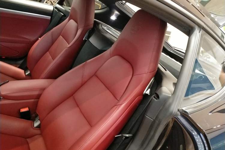 Used Porsche 718 2022 Cayman 2.0T Left Rear Seat