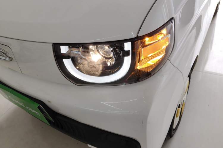 Used Chery New Energy QQ Ice Cream 2022 170km Sundae Phosphate Lithium-Ion