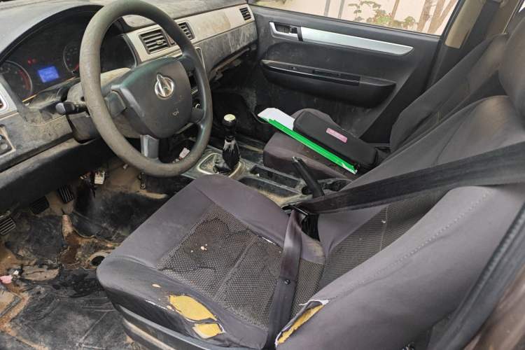 Used CHANGAN KAICHENG Shenqi F30 2018 1.5L Comfort Plus Long Wheelbase DAM15L Left Front Seat