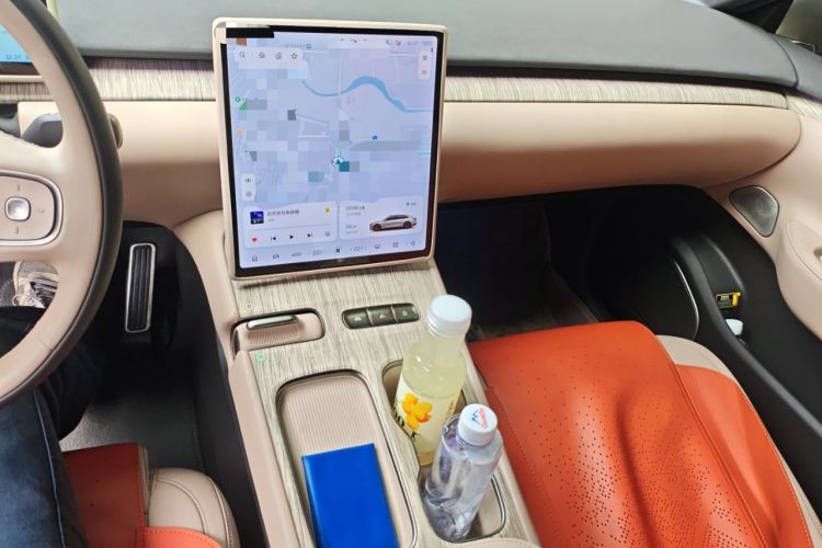 Used Nio ET7 2024 75 kWh Executive Edition Audio And AC Panel