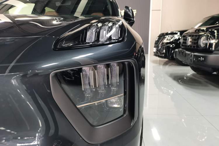 Used Hyptec HL 2025 700 Ultra Six-Seater All-Wheel-Drive LiDAR Version