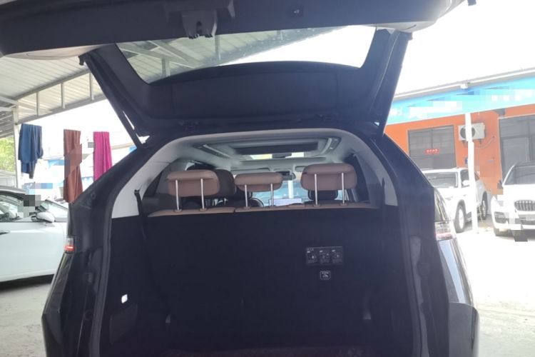 Used XPeng X9 2024 610 Long-Range Pro Trunk